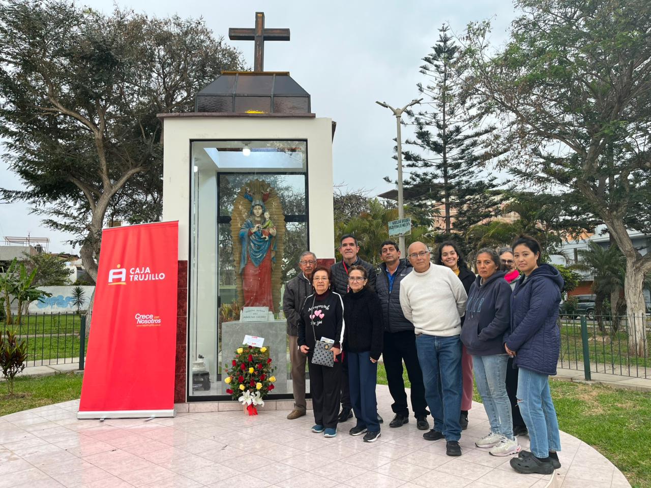 imagen Caja Trujillo recupera gruta afectada por atentado en urbanización trujillana